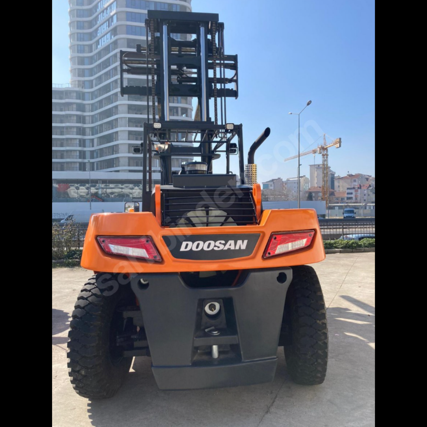 Doosan gaffeltruck för uthyrning, 16 ton – Modell 2023